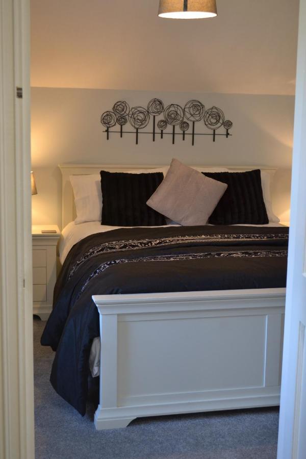ベトウス・ア・コーエド Coed-Y-Fron Bed & Breakfast エクステリア 写真